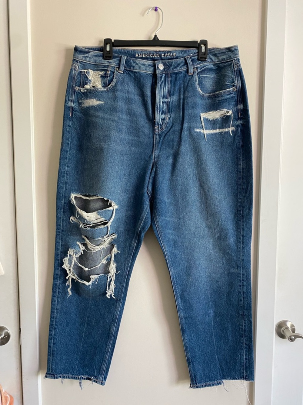 AE Mom Jean